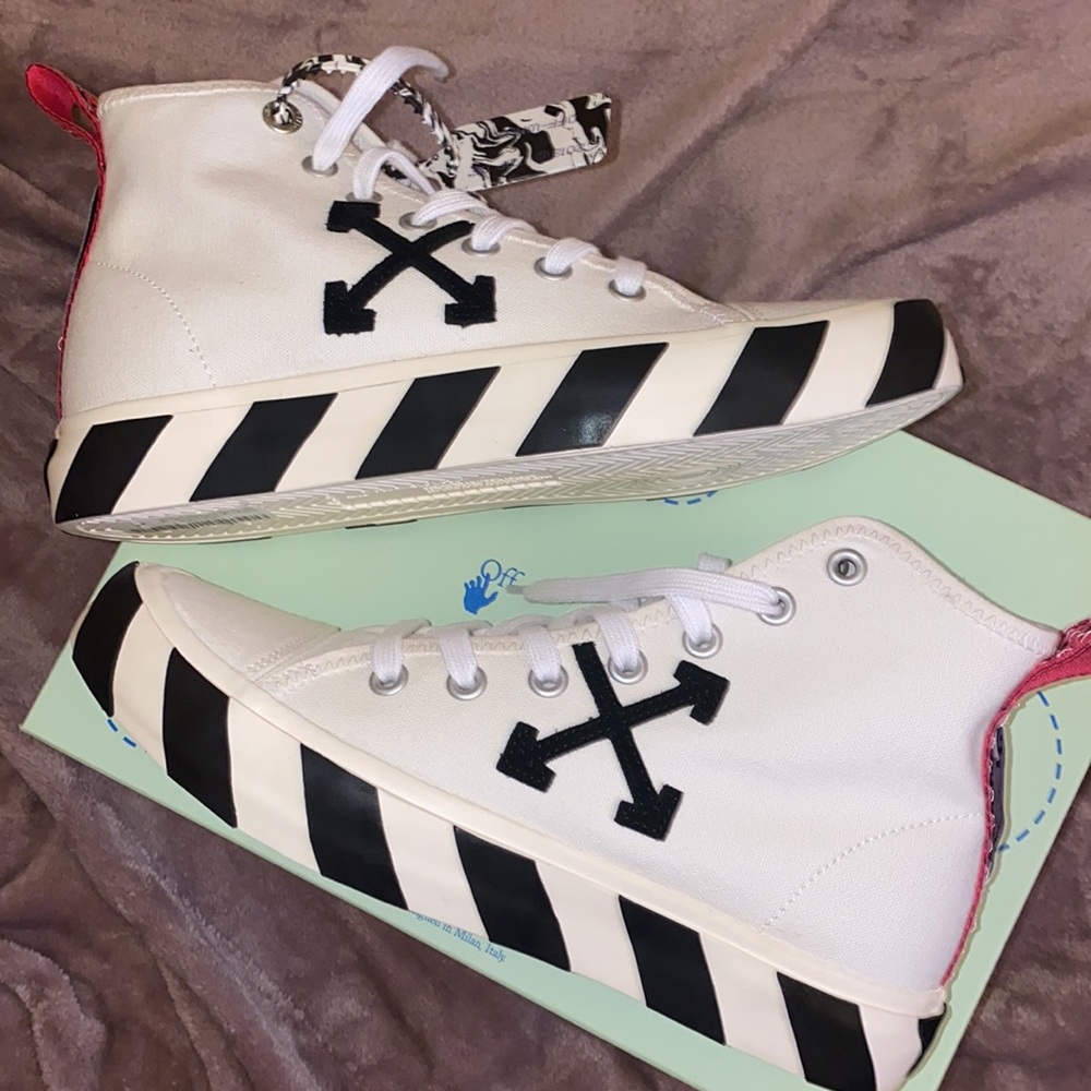 Off-White Vulcanized Mid Top Sneakers